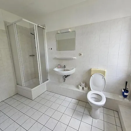 Gæstehus Private With Private Bathroom Rostock